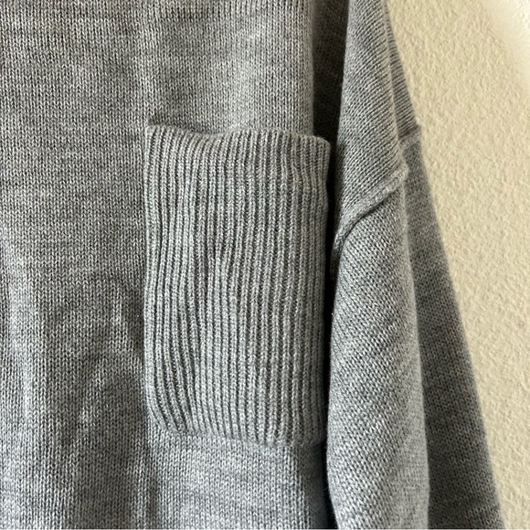 Pink Lily Women’s Oversized Knit Sweater Medium Gray Drop Shoulders Fall Winter - Picture 3 of 11